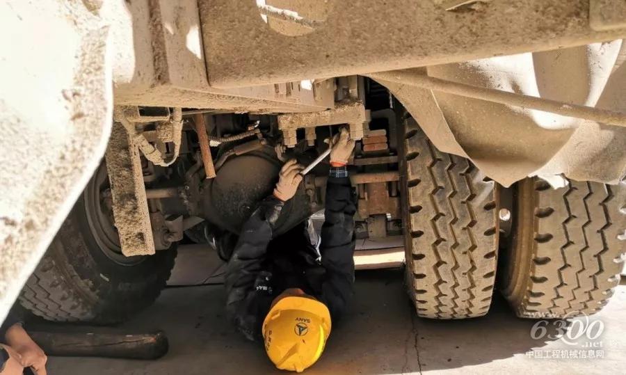 北京沙河维修厂内比赛进行中