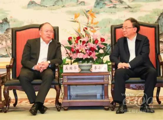 奚国华与李小敏会谈