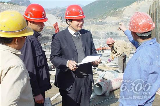 从服务工程师到机械“神医”