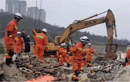 山东临工产品助力贵阳消防演习