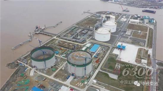 我国最大LNG储罐气升顶成功