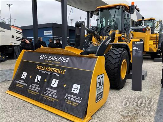 约翰迪尔最新推出的624L轮式装载机