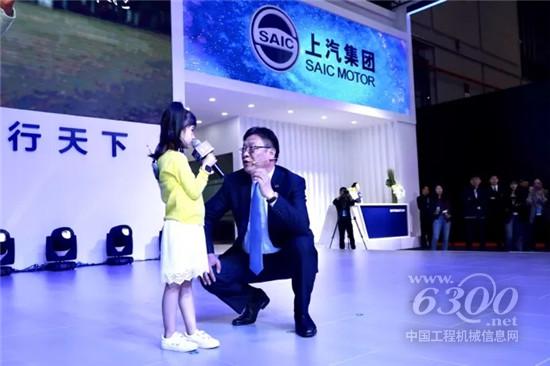 上汽红岩车罐一体智能危化车上市发布