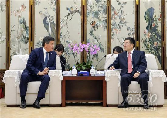 吉尔吉斯斯坦总统热恩别科夫访问国机集团