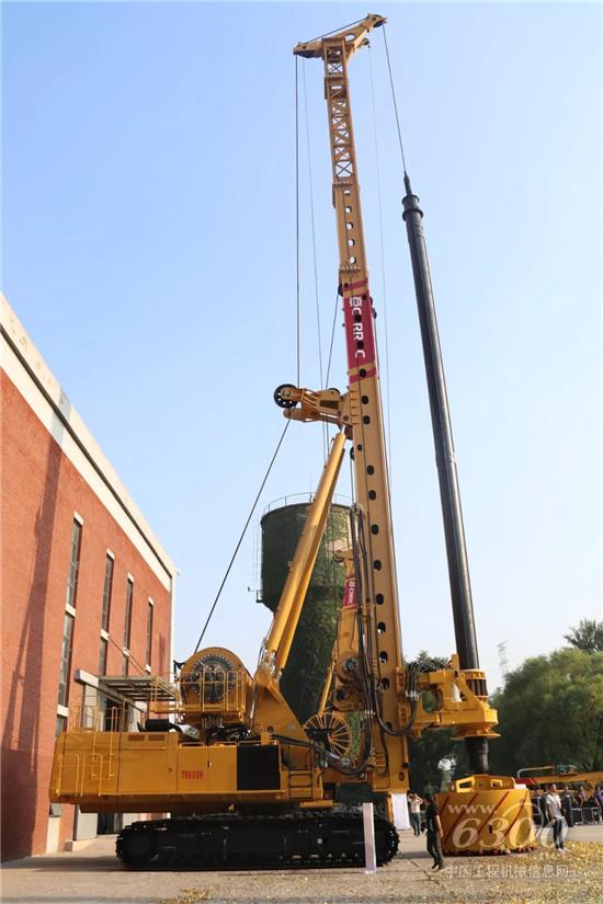 全球最大桩深旋挖钻机 TR600H成功下线！