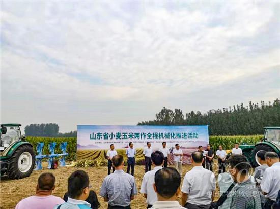 雷沃阿波斯助推山东省小麦玉米全程机械化作业