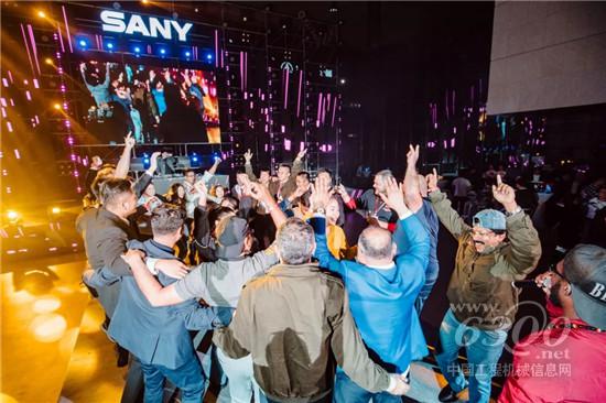 全世界的三一人嗨起来