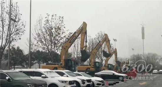 雷沃工程机械开年订机大爆