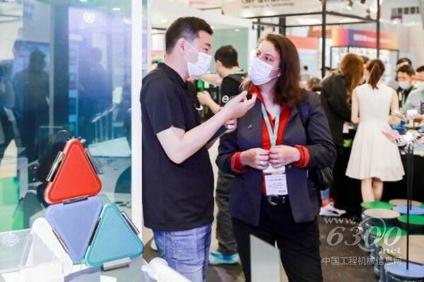 拍摄于“CHINAPLAS 2021 国际橡塑展”。