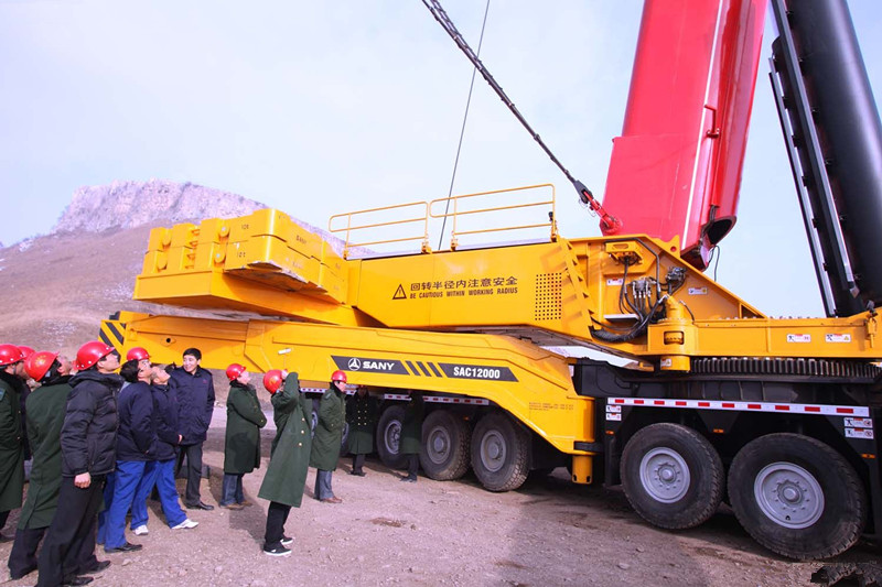 徐工QAY1200全路面汽车起重机