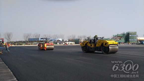 阿特拉斯·科普柯压实摊铺设备助力上海迪士尼停车场工程