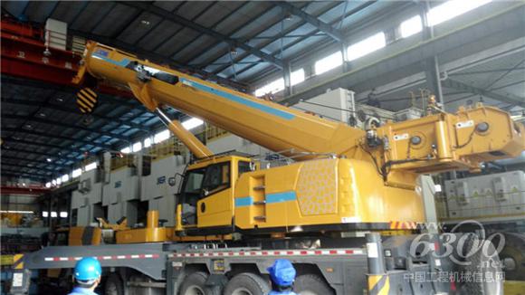 徐工XCT100起重机(一)