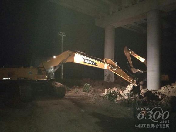 三一挖掘机在现场救援