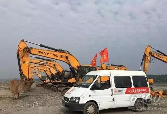 重庆应急抢险救灾演习 三一挖机身手不凡