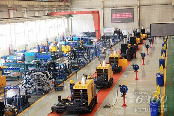 国内唯一<a href=//product.d1cm.com/shuipingzuan/ target=_blank>水平定向钻</a>机生产流水线