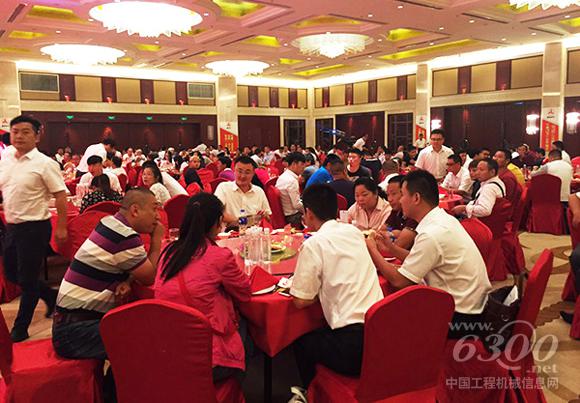 全国各地的客户及代理商齐聚秋季订货会