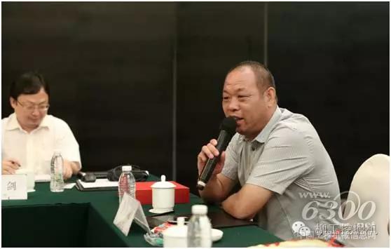 曹仕虎,柳工南京客户。