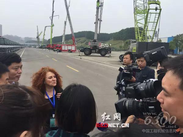 意大利《24小时太阳报》记者丽塔·弗朗西斯卡·法蒂古索（图片来源：红网）