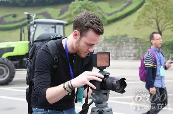 意大利《24小时太阳报》记者西蒙尼·马丁（图片来源：星辰在线）