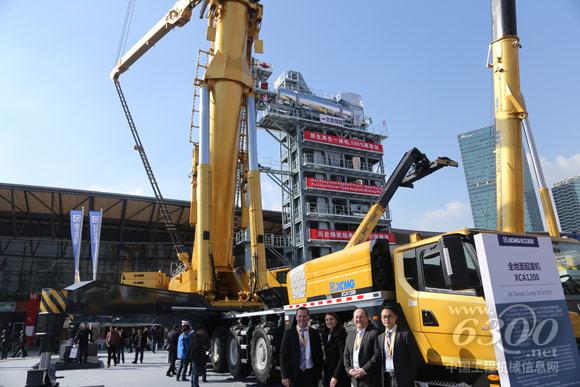 徐工起重机在<a href=//news.d1cm.com/special/baumachina/ target=_blank>宝马展</a>展示