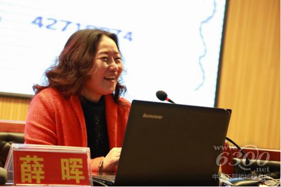 湖南省中小学音乐教育研究委员会教研员薛晖给学员做音乐教育讲座