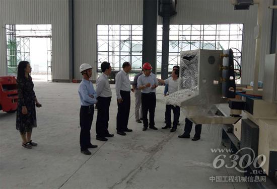 湖北仙桃市委书记胡玖明考察泰富重工(沙洋)基地