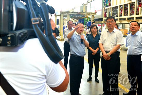 铁建重工与新疆兵团的第一次握手