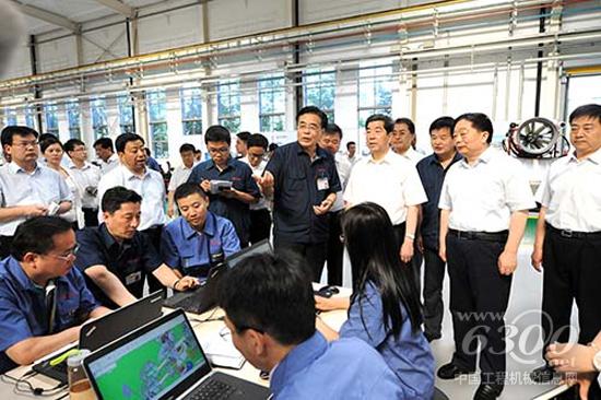 陈润儿莅临伊滨高端制造工业园调研