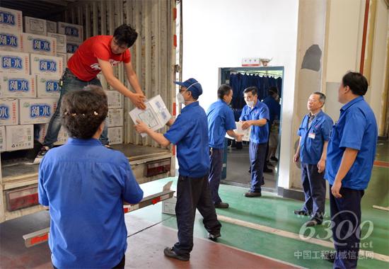 安徽叉车公司启动“送清凉”慰问活动