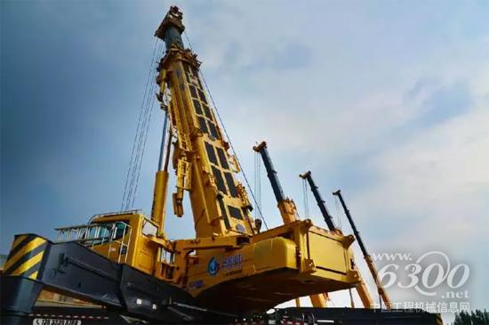 全球首台八轴XCA1200全地面起重机成为关注焦点