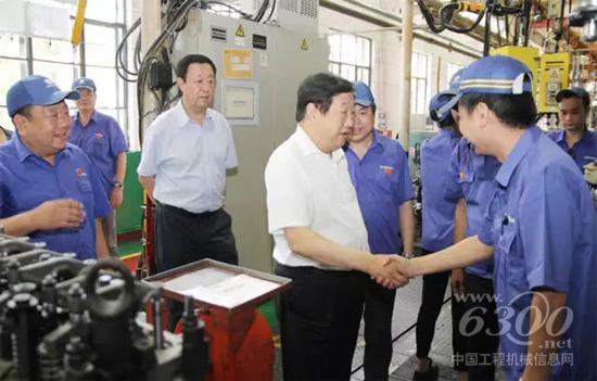谭旭光董事长一行来到重庆潍柴公司