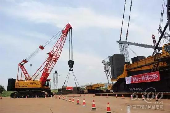 比赛中的三一履带吊