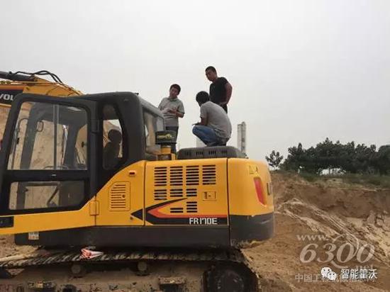 雷沃工程机械客户关爱活动