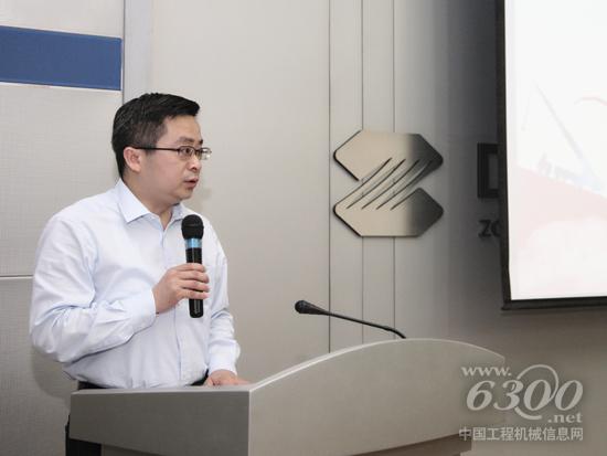 中联重科副总裁苏用专给予项目团队高度肯定