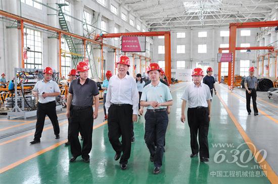 海关总署署长于广洲一行莅临詹阳重工视察