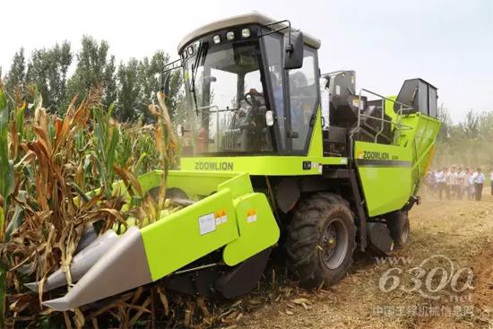 秋意渐浓 中联重科CC40玉米机带您走进三秋