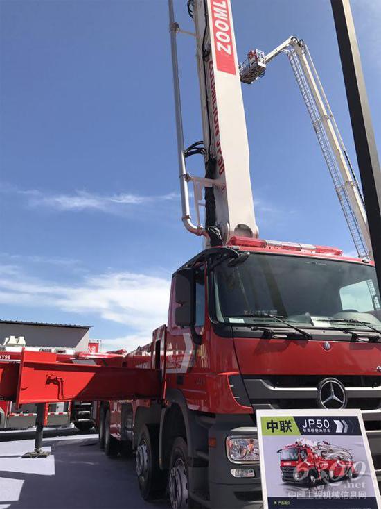 被誉为“战狼”的JP50大跨距举高喷射消防车