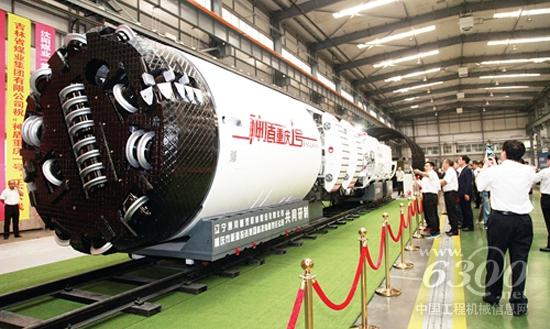 刚刚下线的神盾重庆一号整机