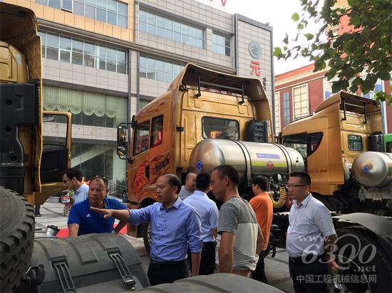 一叶梧桐一报秋 汉马巡展再收42台订单