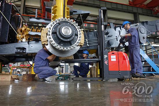 航天重工吹响工人先锋号