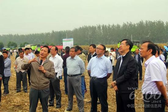 农业部农机化司、中国农机化协会、安徽省农机局及玉麦豆专家组领导、教授、专家亲临现场