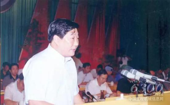 郑重提出了《约法三章》