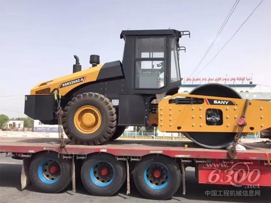 主角——三一压路机