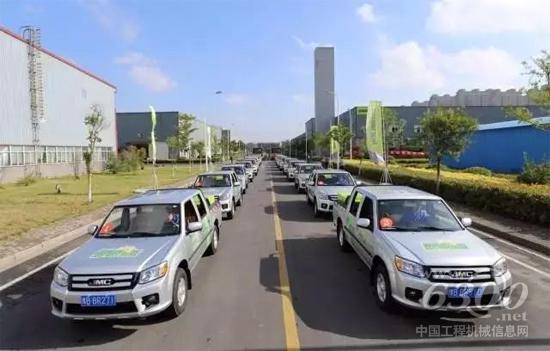 农机服务直通田间地头