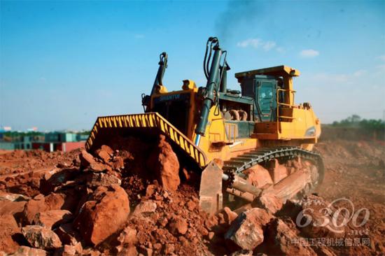 大马力推土机SD90-5