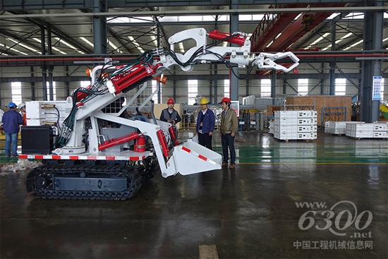 航天重工成功研制新能源多功能作业车