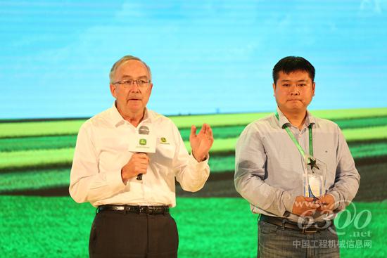 约翰迪尔总裁兼董事长Sam-Allen鼓励经销商与迪尔携手发展新业务