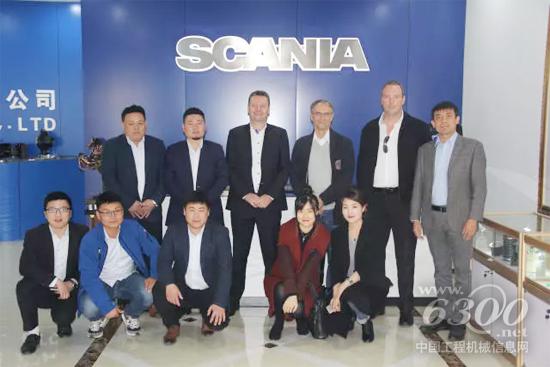 斯堪尼亚管理层与安徽地区经销商滁州市荣德松汽车部件有限公司团队合影