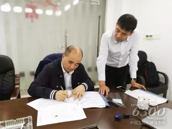 斯堪尼亚湖南销售代理商湖南车商君达汽车销售服务有限公司董事长李伟军签署代理协议