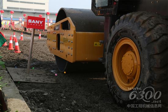 压路机施工作业